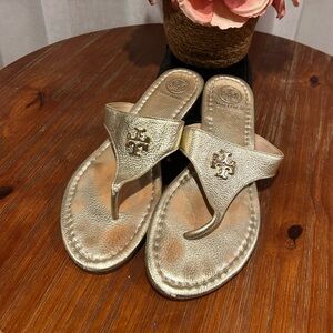 Tory Burch Jolie Flat Thong Sandals Size 7.5